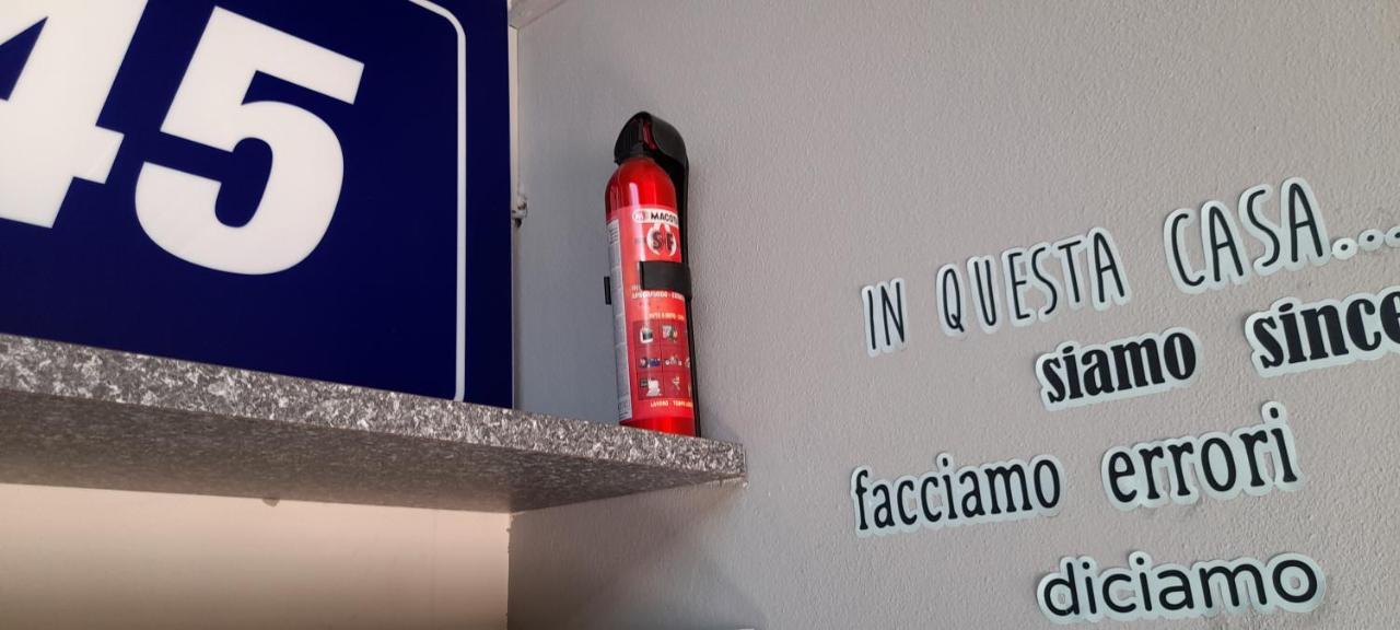 ראבנה Corte Cavour. Una Mansarda Nel Cuore Della Citta מראה חיצוני תמונה